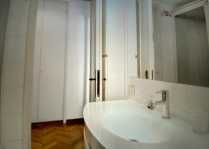 Apartment Lovely 1 Bedroom In Via Del Babuino- *