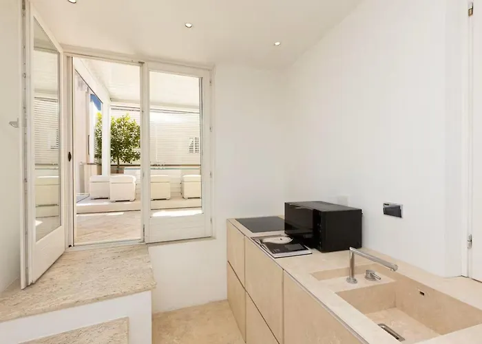 Apartment Lovely Via Del Babuino- *