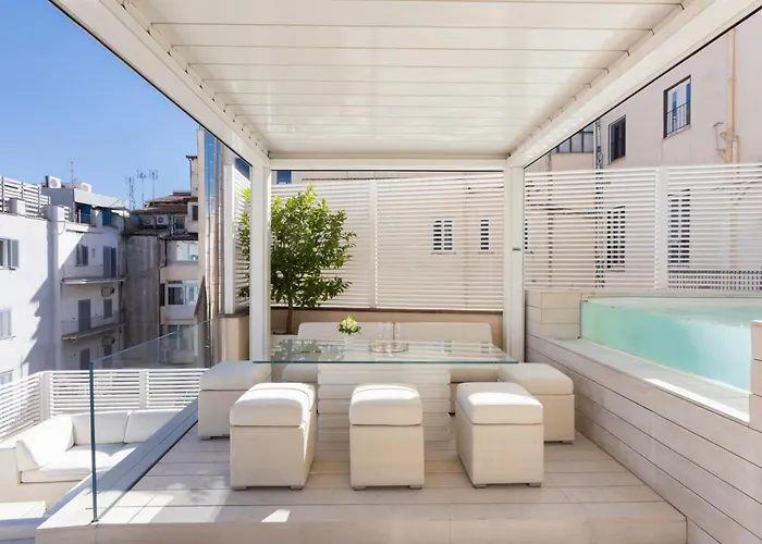 Lovely Via Del Babuino- *