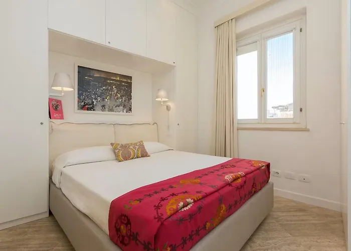 Apartment Lovely Via Del Babuino- *